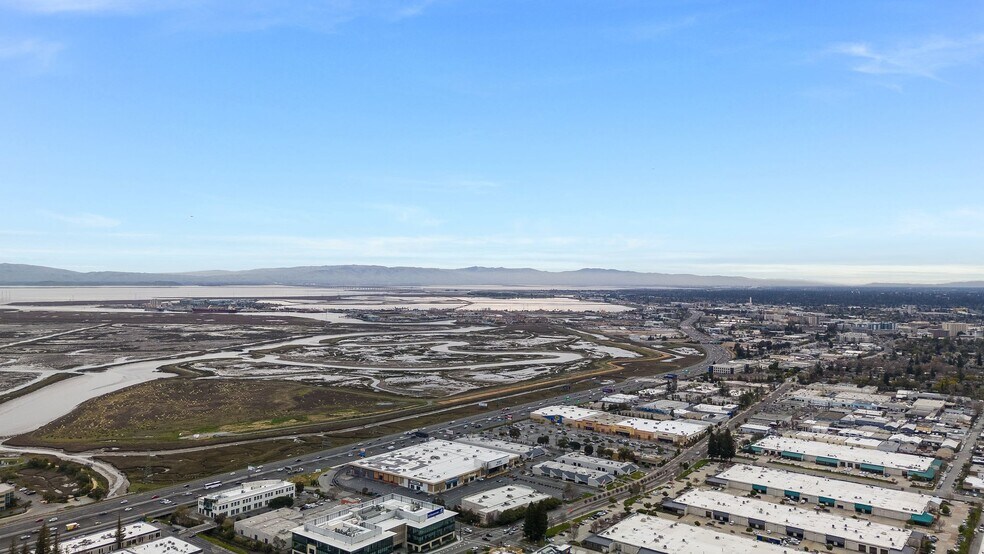 More Photos Of 1010 Commercial St, San Carlos Research And Development For Lease
