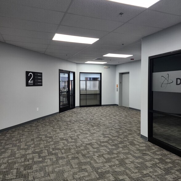 More Photos Of 2920 George Washington Way, Richland Office For Sale