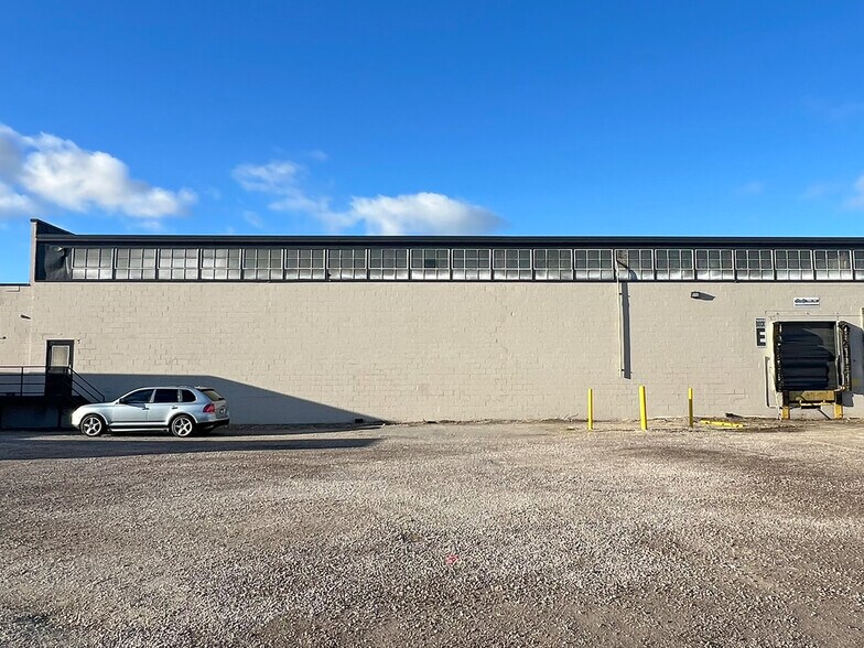 More Photos Of 2225 Colonial Ave, Erie Manufacturing For Lease