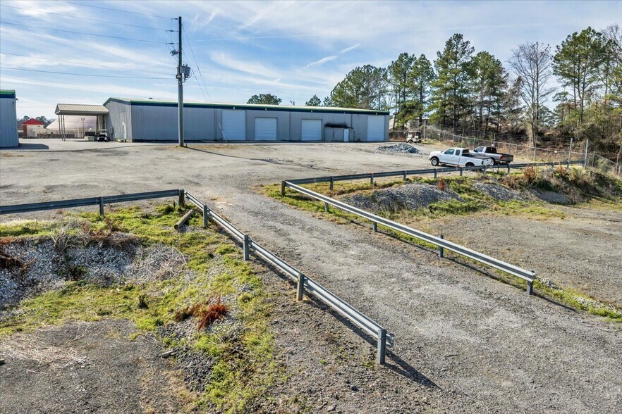 More Photos Of 441 Dunbar Rd, Warner Robins Warehouse For Sale