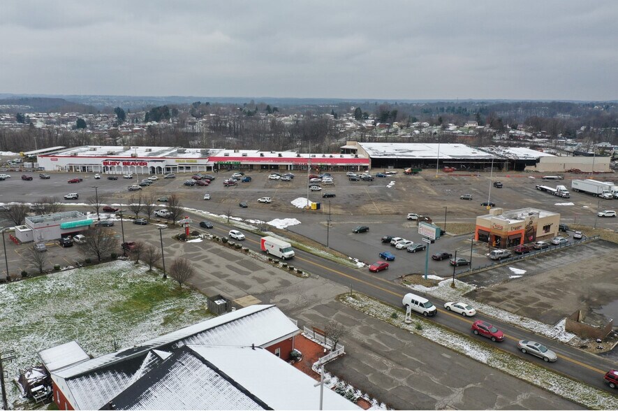 More Photos Of 539 Valley Dr, Oceana Storefront For Lease
