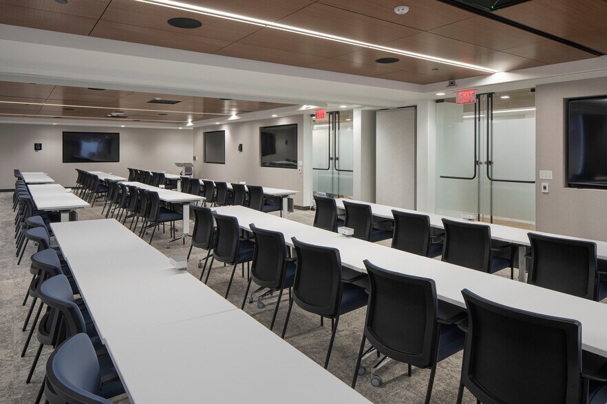 More Photos Of 1333 H St NW, Washington Office For Lease