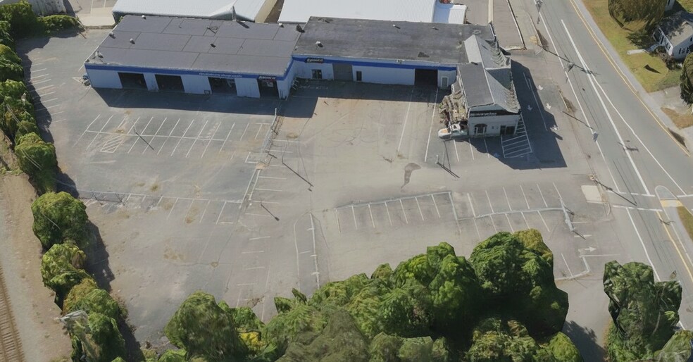 Primary Photo Of 660 S Union St, Lawrence Warehouse For Sale