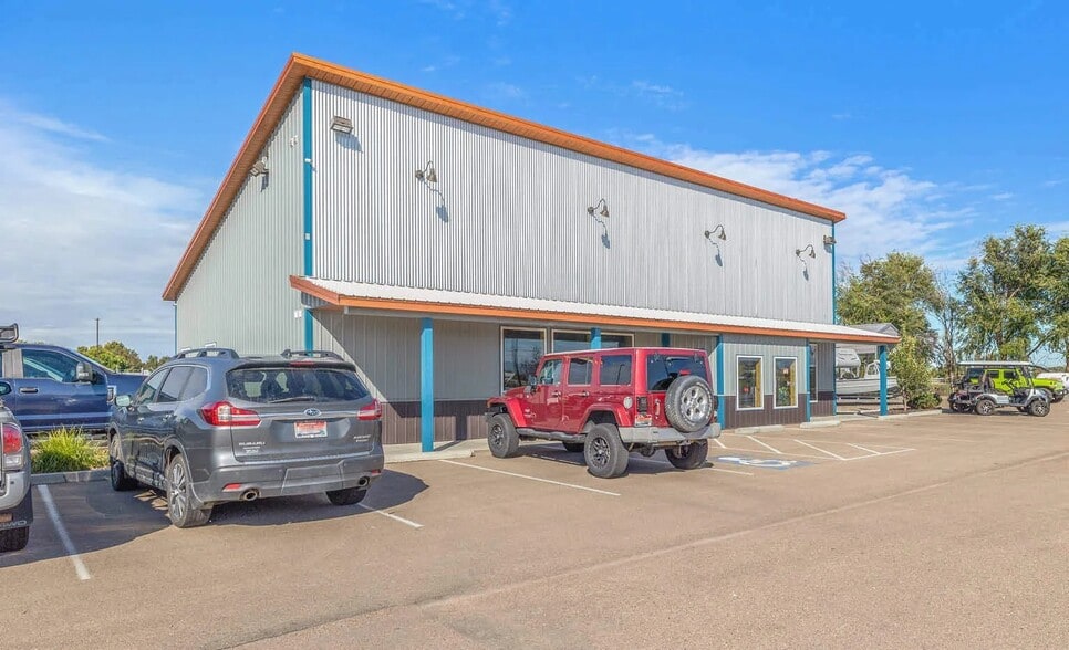 More Photos Of 8797 S Meridian Rd, Meridian Showroom For Sale