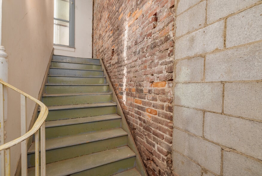 More Photos Of 401 Halifax St, Emporia Office For Sale