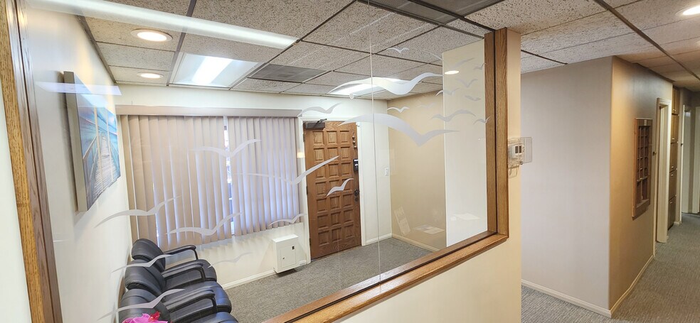 More Photos Of 122 Civic Center Dr, Vista Office For Sale