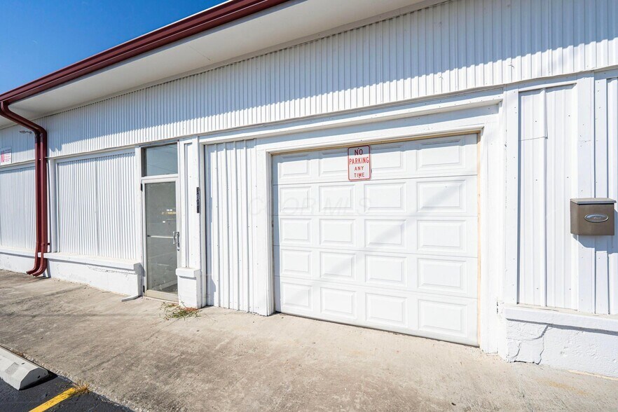 Primary Photo Of 3895 Sullivant ave, Columbus General Retail For Lease