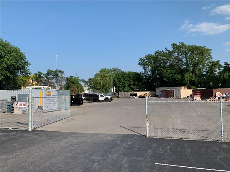 More Photos Of 223 Pulaski St, Syracuse Warehouse For Sale