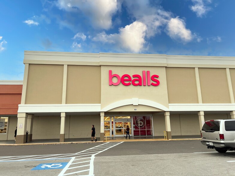 More Photos Of 930-940 N 14th St, Leesburg Unknown For Lease