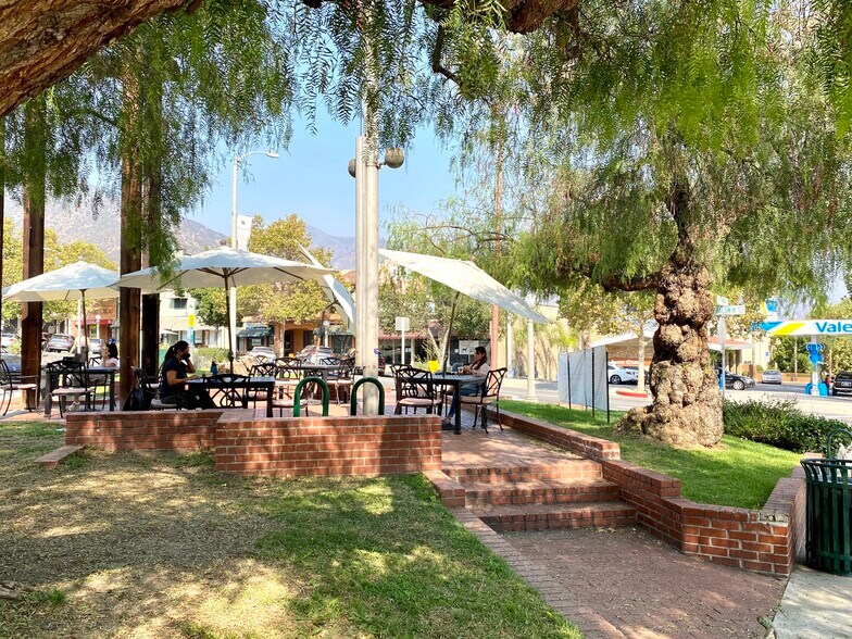 More Photos Of 5-11 Kersting Ct, Sierra Madre Storefront For Lease