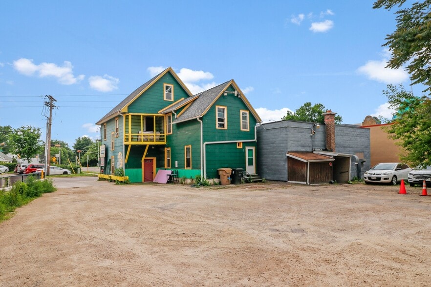 More Photos Of 2118 Atwood Ave, Madison Storefront For Sale