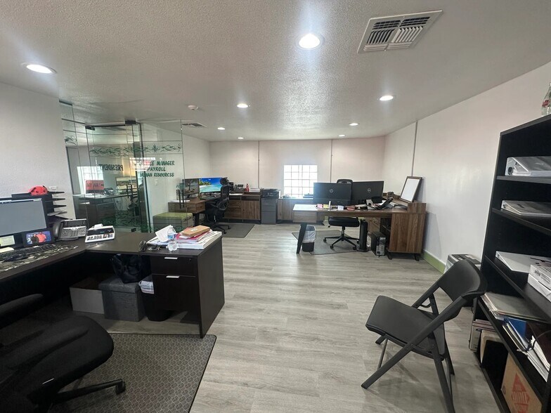 More Photos Of 2204-2206 W Indian School Rd, Phoenix Office For Sale