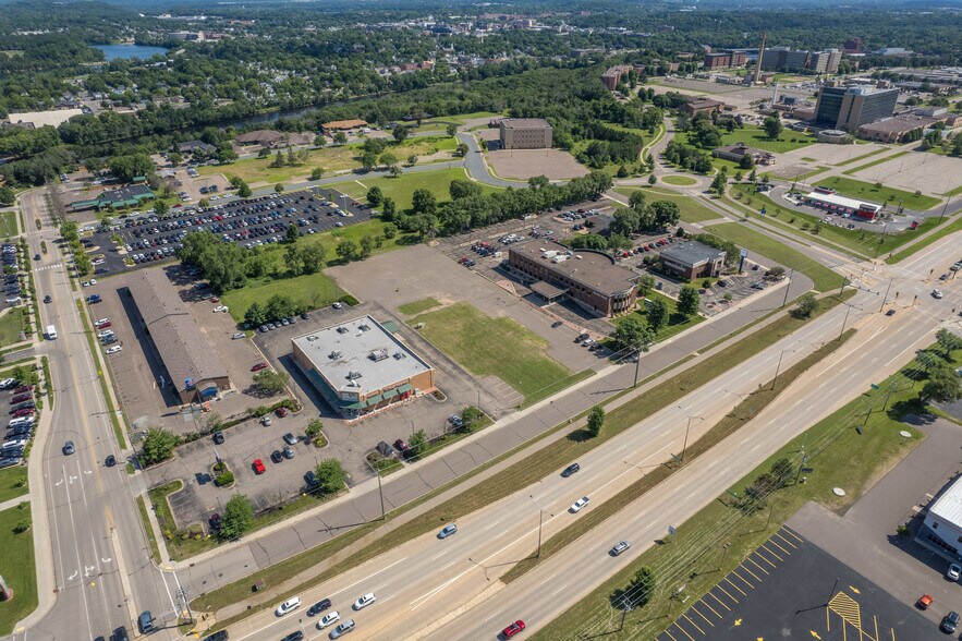 More Photos Of 1104 W Clairemont Ave, Eau Claire Land For Sale