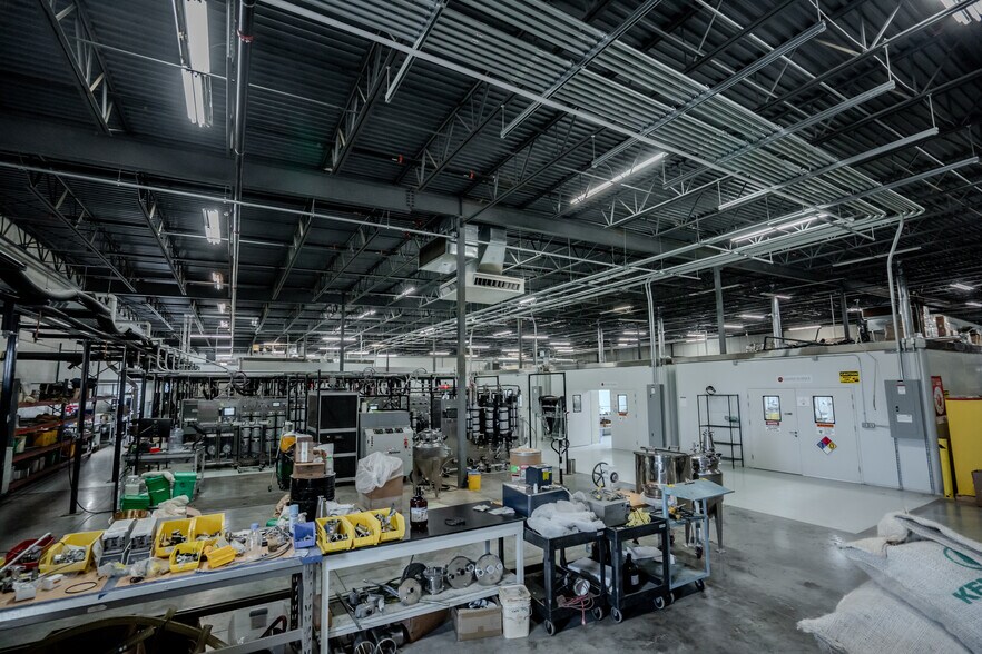 More Photos Of 500 Simmon Dr, Osceola Manufacturing For Sale