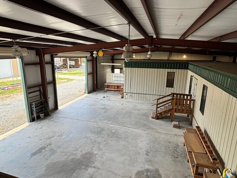 More Photos Of 19300 Valdosta Hwy, Valdosta Distribution For Lease
