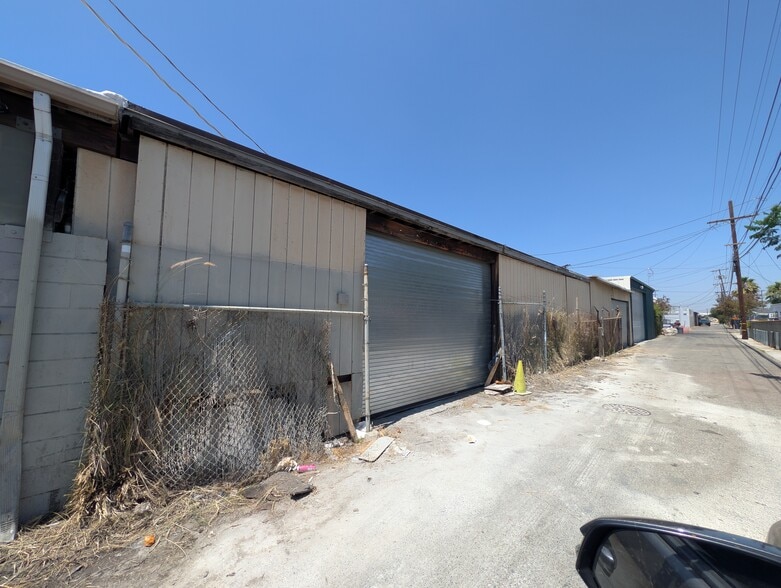 More Photos Of 7624 San Fernando Rd, Sun Valley Industrial For Lease
