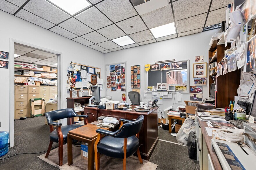 More Photos Of 312 W Luther Ave, Liberty Manufacturing For Sale