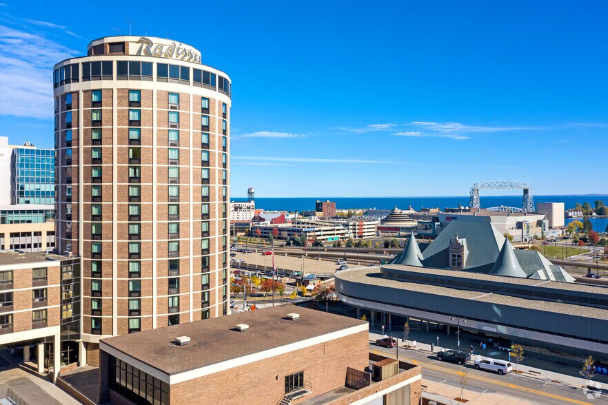 Primary Photo Of 505 W Superior St, Duluth Hotel For Sale