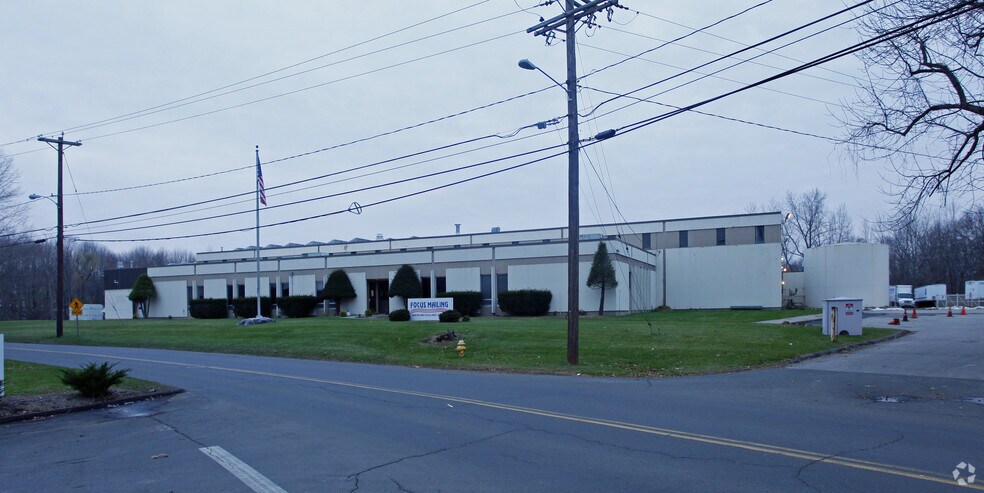 More Photos Of 2 Great Pasture Rd, Danbury Manufacturing For Lease