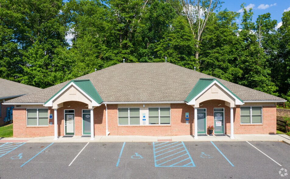 More Photos Of 2055-2059 Briggs Rd, Mount Laurel Medical For Lease