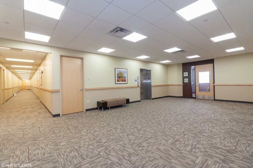 More Photos Of 329 Remington Blvd, Bolingbrook Medical For Lease