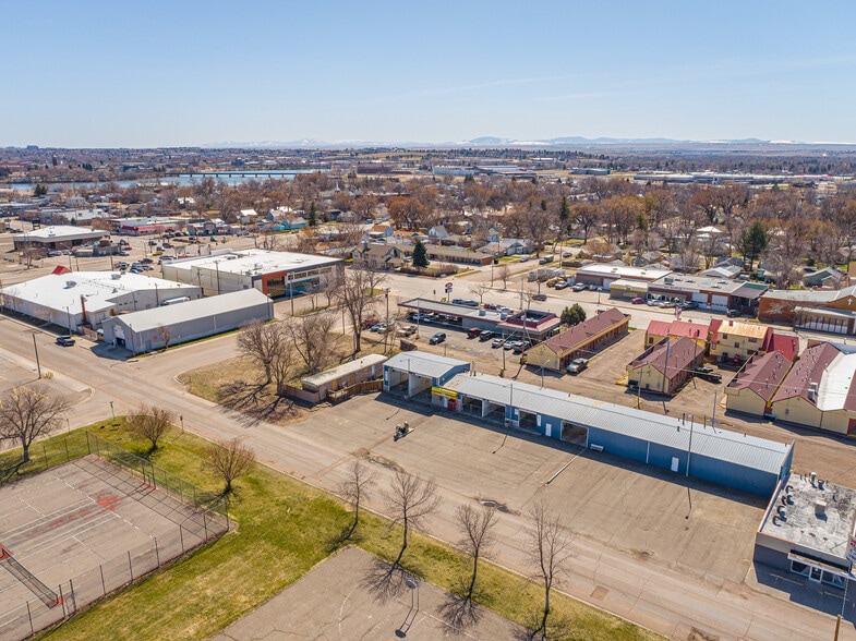 More Photos Of 720 1st Ave, Great Falls Carwash For Sale
