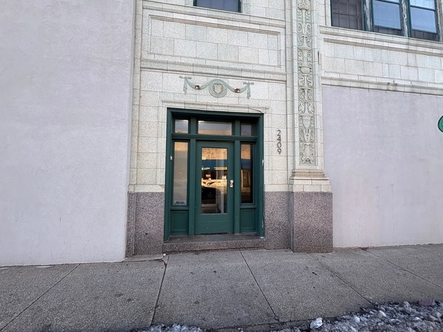 More Photos Of 13102 S Western Ave, Blue Island Apartments For Lease