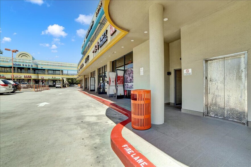 More Photos Of 301 W Valley Blvd, San Gabriel Unknown For Lease