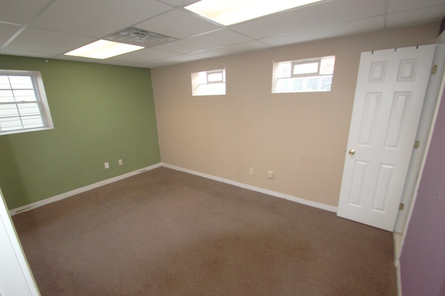 More Photos Of 150 E Sprague Rd, Broadview Heights Office For Lease