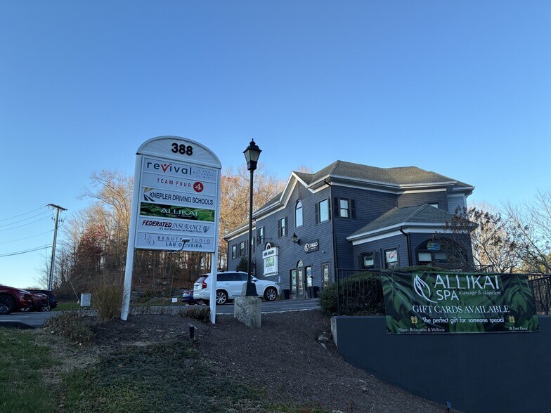 More Photos Of 388 Main St, Monroe Office For Sale