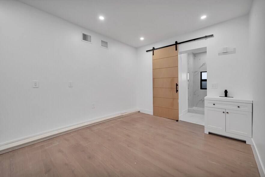 More Photos Of 1370 SW 5th St, Miami Apartments For Sale