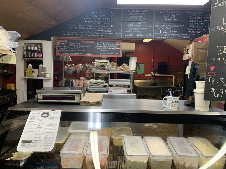 More Photos Of 157 Summer St, Kennebunk Convenience Store For Sale