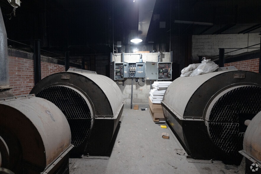 More Photos Of 705 Business Blvd, Schenectady Warehouse For Sale