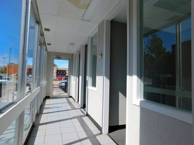 More Photos Of 202 W Gore Blvd, Lawton Auto Dealership For Sale