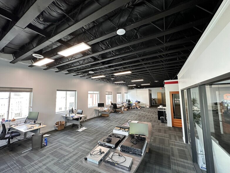 More Photos Of 810-816 Hamilton St, Redwood City General Retail For Sale