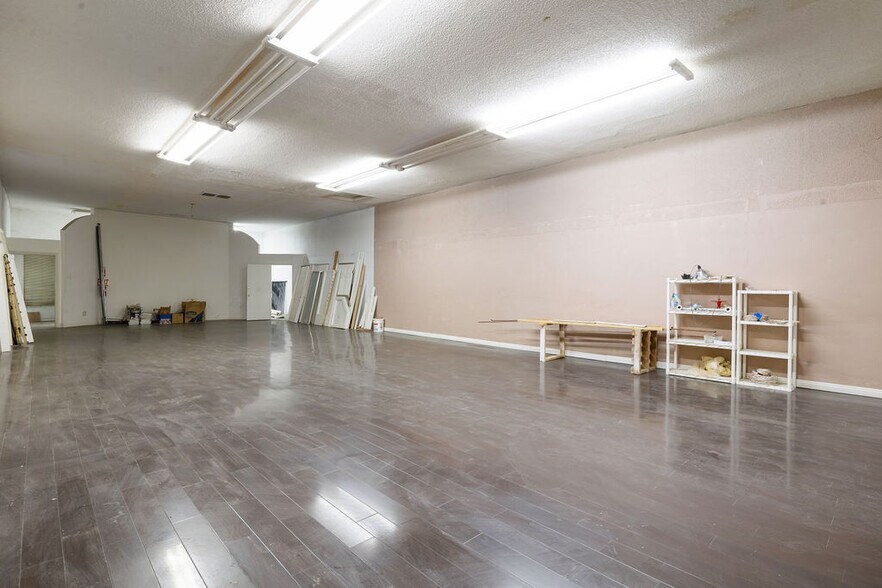 More Photos Of 919 N Chester Ave, Bakersfield Storefront Retail Office For Sale