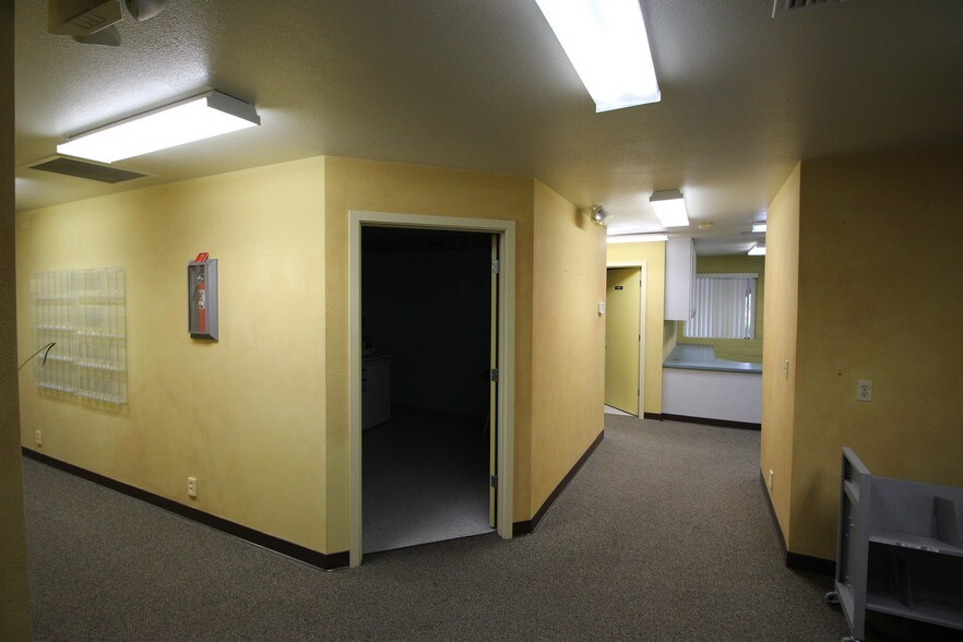 More Photos Of 5106 Hill Rd E, Lakeport Medical For Lease