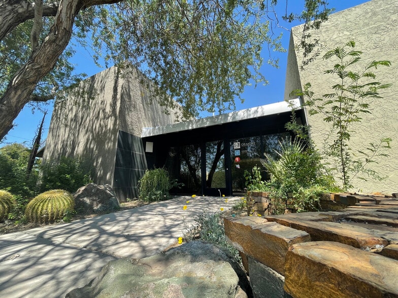 More Photos Of 2211 N 7th St, Phoenix Office For Sale