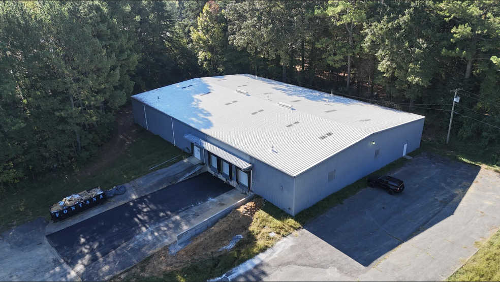 Primary Photo Of 1127 S Chattanooga St, La Fayette Manufacturing For Sale