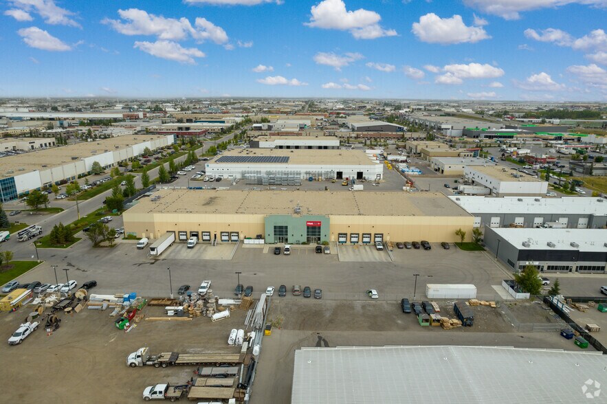 More Photos Of 11056 48th St SE, Calgary Warehouse For Lease