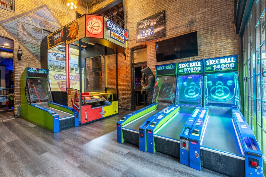 More Photos Of 1209 S Charles St, Baltimore Bar For Sale