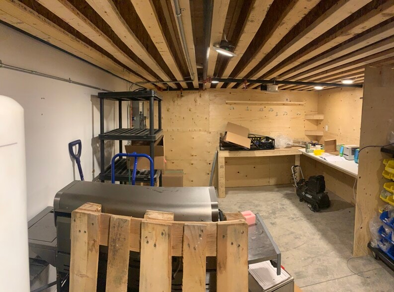 More Photos Of 9903 209 St NW, Edmonton Warehouse For Sale