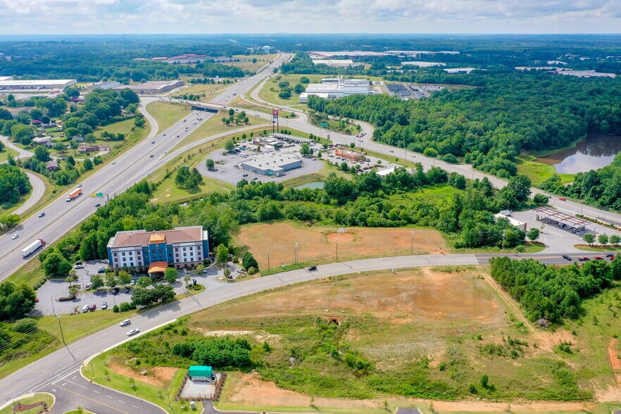 More Photos Of Grandview Drive, Simpsonville Land For Sale