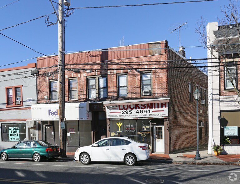More Photos Of 1018-1020 Broadway, Woodmere Storefront Retail Residential For Lease