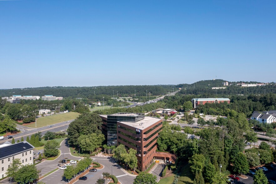 More Photos Of 3535 Grandview Pky, Birmingham Office For Lease