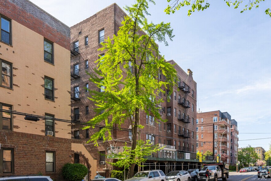 More Photos Of 9435 Ridge Blvd, Brooklyn Multifamily For Sale