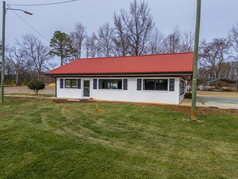 More Photos Of 7688 US 64 Hwy, Pittsboro Office For Sale