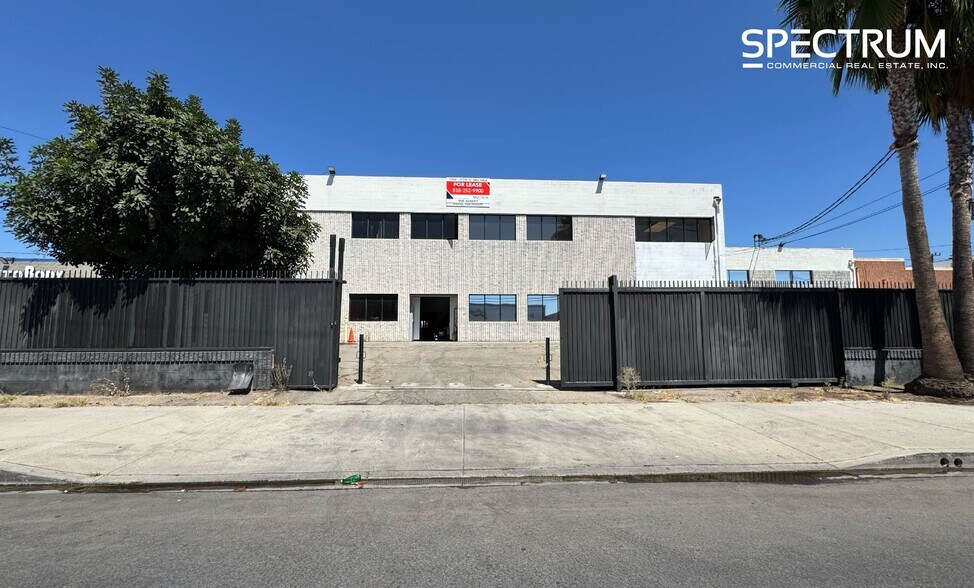 Primary Photo Of 15927-15929 Arminta St, Van Nuys Manufacturing For Lease