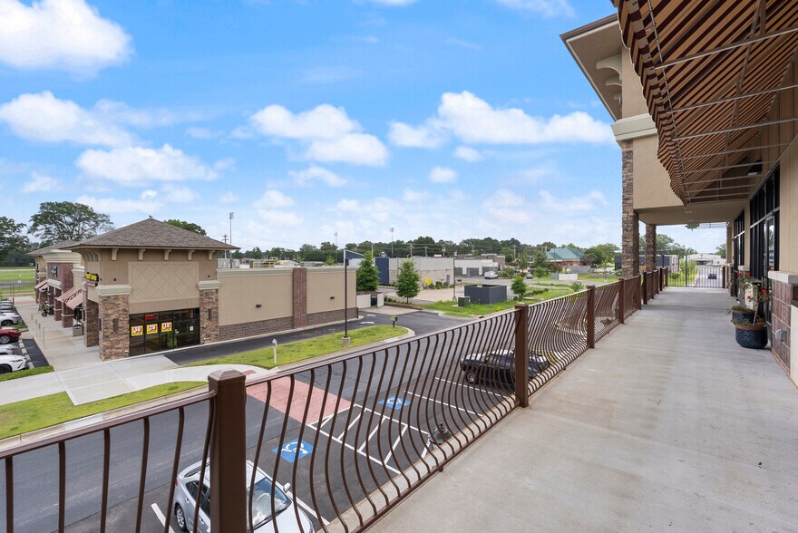 More Photos Of 2235 Dave Ward Dr, Conway Storefront Retail Office For Lease