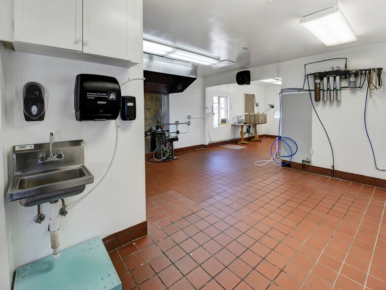 More Photos Of 5128 S 1900 W, Roy Restaurant For Sale